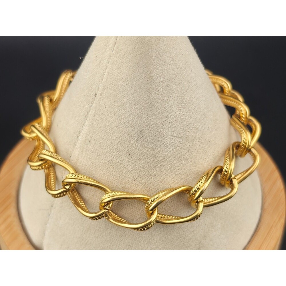 Vintage 90s Napier 10mm Textured Oval Link Chain 7.5" Bracelet
